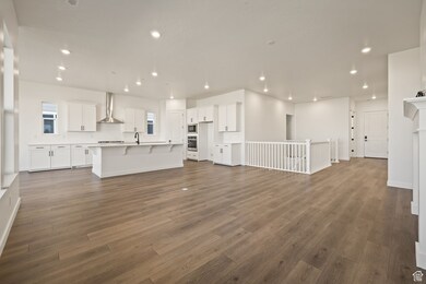 272 E Polaris Dr unit 111, Saratoga Springs, UT 84045 - photo 2