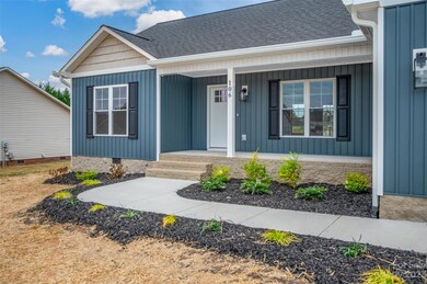 106 E Dundee Ct, Statesville, NC 28625 - photo 2