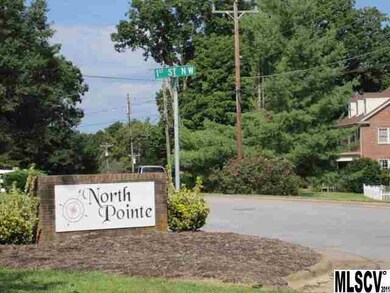 15 North Pointe Entrance