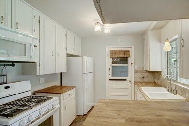 946 W 31st St, Houston, TX 77018 - photo 4