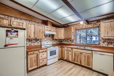 20 Kitchen