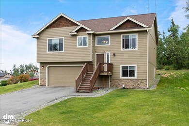 36-Front Exterior_ELI06166