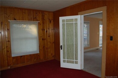 127 Birdsey St, Statesville, NC 28677 - photo 3