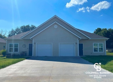 911 N Sunflower Ln, Ulysses, KS 67880 - photo 2