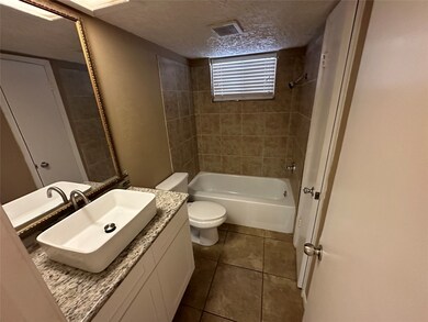 1014 Pilot Point Dr, Houston, TX 77038 - photo 5