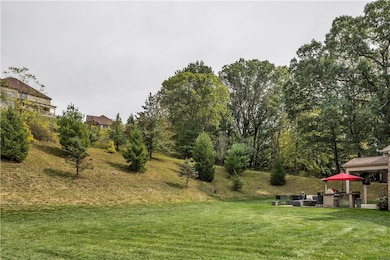 110 Merlin Dr, Canonsburg, PA 15317 - photo 4