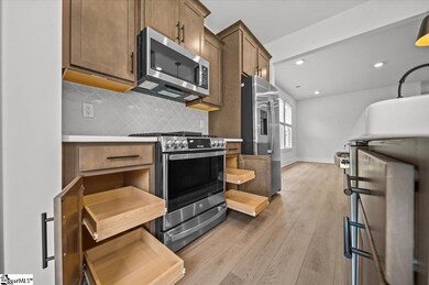 529 W Norvell Ct, Spartanburg, SC 29307 - photo 5