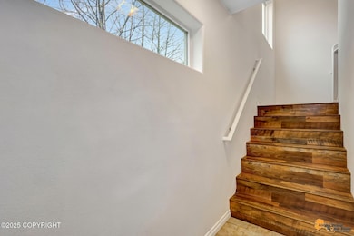 981 Oakridge Dr, Anchorage, AK 99518 - photo 4