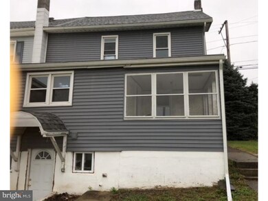 2013 Pine St, Whitehall, PA 18052 - photo 2
