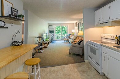 98 Pemberton St unit 34, Dracut, MA 01826 - photo 3