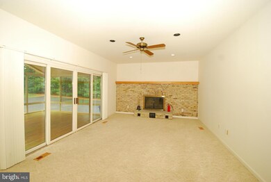 9812 Log House Ct, Gaithersburg, MD 20882 - photo 7