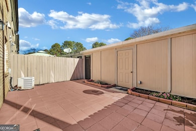 350 Winding River Dr unit F, Atlanta, GA 30350 - photo 4