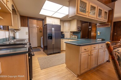 1164 Lexington Ave, Pocono Summit, PA 18346 - photo 4