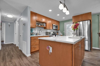 10-web-or-mls-7345-eel-ct