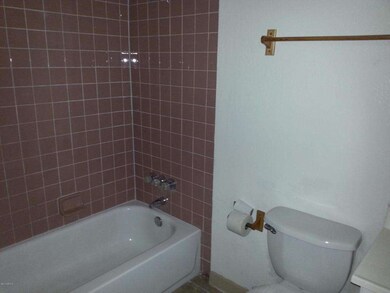 6517 N 52nd Dr, Glendale, AZ 85301 - photo 2