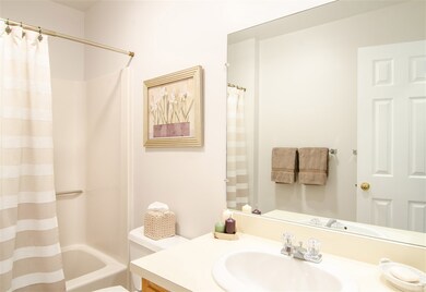 111 Lakeland Dr unit 6C, Hartford, VT 05001 - photo 7