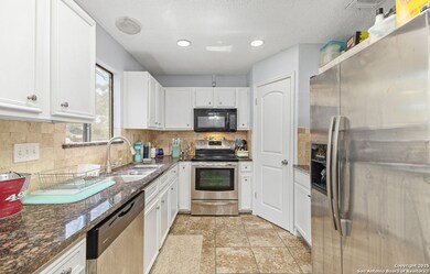 829 Garden Meadow, Universal City, TX 78148 - photo 3