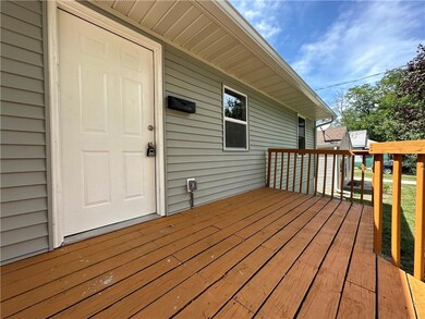 1912 E 25th St, Des Moines, IA 50317 - photo 3