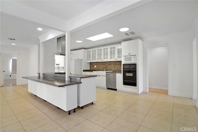 19324 Victory Blvd, Reseda, CA 91335 - photo 7