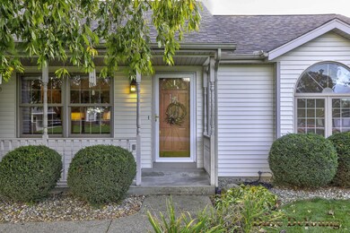 4-web-or-mls-10148-holiday-dr