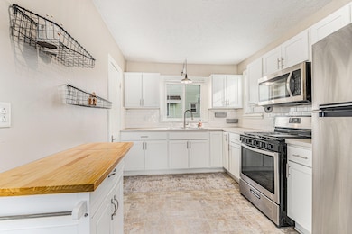 1046 Pulawski St SW, Grand Rapids, MI 49504 - photo 7