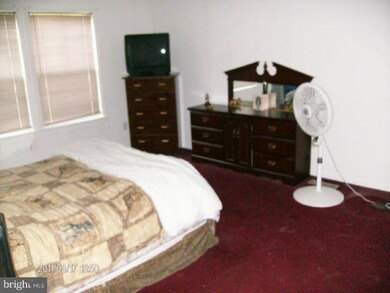 105 W Milby St, Harrington, DE 19952 - photo 6