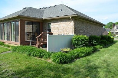 7400 Crabtree Dr, Louisville, KY 40228 - photo 4