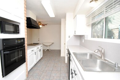 12502 Aste Ln, Houston, TX 77065 - photo 5