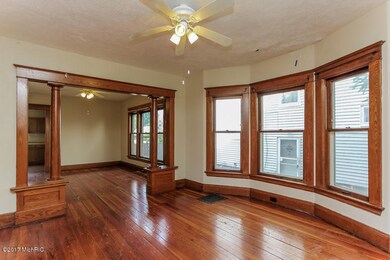 004-Living_Room-1929530-small