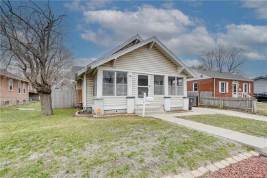 2425 E Walnut St, Des Moines, IA 50317 - photo 2