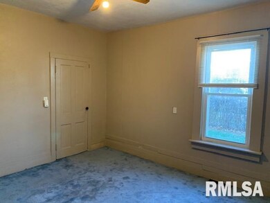 1519 W 7th St, Davenport, IA 52802 - photo 5