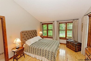 31 Hillside Ave, Saratoga Springs, NY 12866 - photo 7