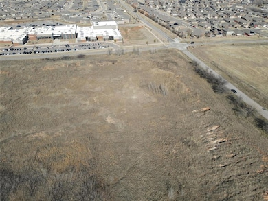 9003 N Mustang Rd, Yukon, OK 73099 - photo 4