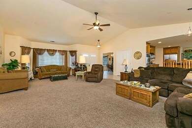 9423 W Lilac Rd, Escondido, CA 92026 - photo 5