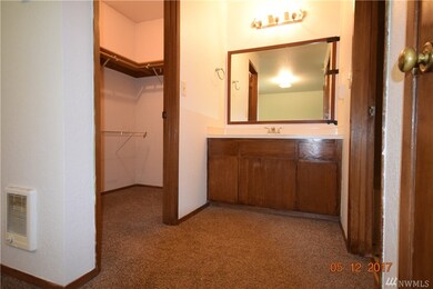 126 W Casino Rd unit 4, Everett, WA 98204 - photo 7