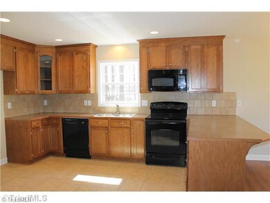 111 Cactus Ln, Statesville, NC 28625 - photo 2