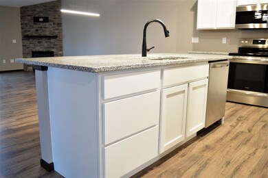 404 Dawson Dr, West Branch, IA 52358 - photo 4