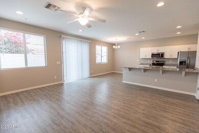 2950 N 38th St unit 4, Phoenix, AZ 85018 - photo 4