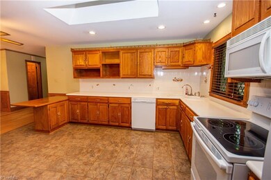 136 River Run Rd, Statesville, NC 28625 - photo 7