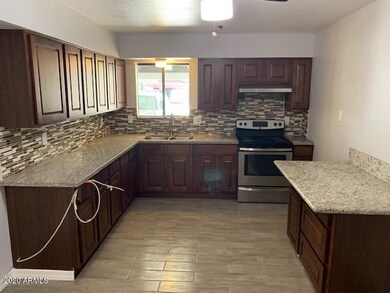 552 E Royal Palms Dr, Mesa, AZ 85203 - photo 2