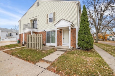 24623 Spring Ln unit 7, Harrison Township, MI 48045 - photo 4