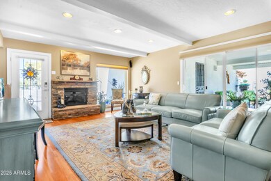 611 E Tam Oshanter Dr, Phoenix, AZ 85022 - photo 6