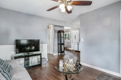 17816 Feighner Rd, Zanesville, IN 46799 - photo 5