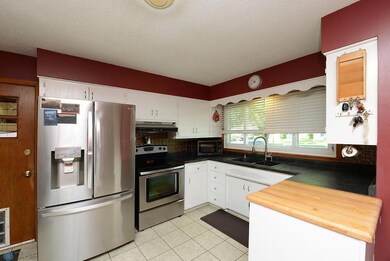 1908 6th St S, Moorhead, MN 56560 - photo 3