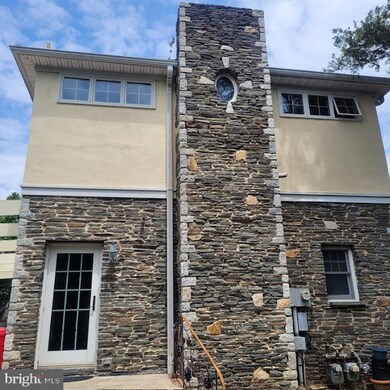 217 N Providence Rd unit 2, Wallingford, PA 19086 - photo 2