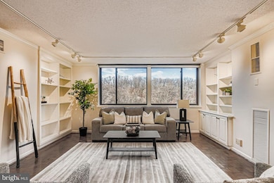 Harper House unit 1212, Baltimore, MD 21210 - photo 7