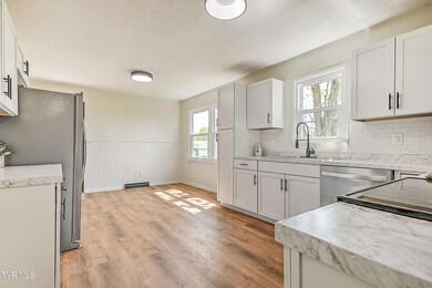 136 Haywood TV-14