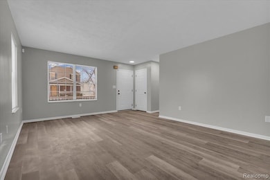 8247 Ellsworth St, Detroit, MI 48238 - photo 3