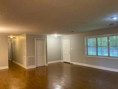 ENTRANCE, SPACIOUS LIVING AREAS