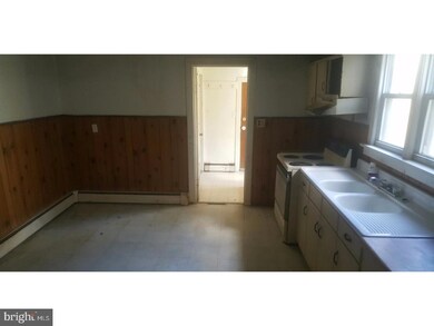 65 W Pitman St, Penns Grove, NJ 08069 - photo 4